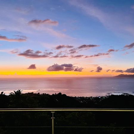 Tahiti Moeatama : Villa Nui Avec Piscine Privee パペーテ エクステリア 写真